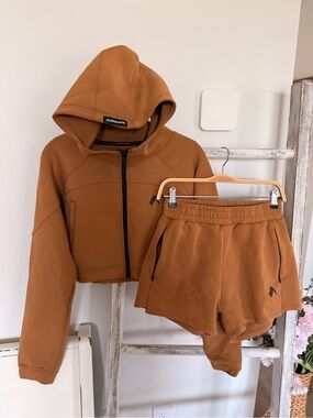 Alphalete LBD Carmel Brown Matching Sweatshirt Set Cropped Shorts Pockets Medium